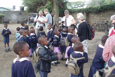 Hun har taget mange billeder af sit arbejde med gadebørn i Kenya, Jytte Nielsen, der har arbejdet det meste af sit voksne liv med nonprofit-organisationen NLAI.