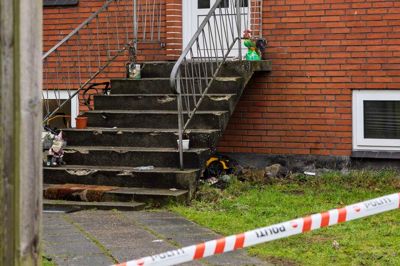 Strøget 9 i Sdr. Felding er et af de huse, der er afspærret, og som er ejet af ægteparret Poula og Villy Sørensen fra Arnborg.