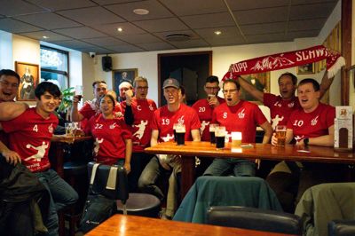 Fox and Hounds havde særligt mange fans fra Schweiz under den første uge af VM i håndbold.