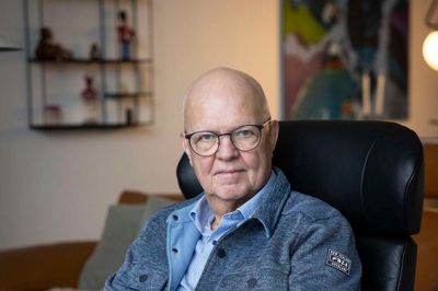Bent Mølgaard tror på, at man som ledende spiller på kultur-banen skal være synlig og til stede der, hvor man arbejder. Så efter 22 år som blandt andet arrangement- og eventchef i Kongrescenter Herning flyttede han først til Viborg og siden Skive, hvor han har været henholdsvis arrangementschef i Tinghallen og administrerende direktør for Kulturcenter Skive. Men nu er han »hjemme« igen og næsten pensionist. For gamle cirkusheste kan godt lide duften af savsmuld ...