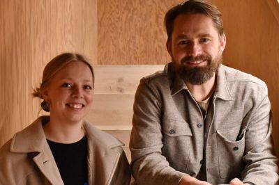 Ved »Vintertoner«-festival mødte Ensemble Midtvests nye producent Sofie Kirk op for første gang, og her fik hun en samtale med cellist Jonathan Slaatto, som samtidig er på vej til et attraktivt job i Odense Symfoniorkester.