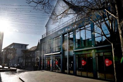 Virksomheden Rent Herning ApS fik hammerslag på Huset Poulsen-ejendommen, som virksomhedens ejer vil bruge til udlejning.