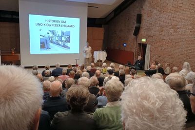 Brandvæsenets grænse for publikum kom i spil, da historien om Peder Lysgaard og Uno-X blev fortalt i Højhuset. Foto: Kurt H. Jørgensen