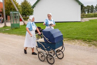 På oplevelsescenter Nyvang træder vi ind i en tidslomme fra 1930-1959. Her behøver du ikke drømme dig tilbage til de gode gamle dage - de er her.Foto: Lars Wahl