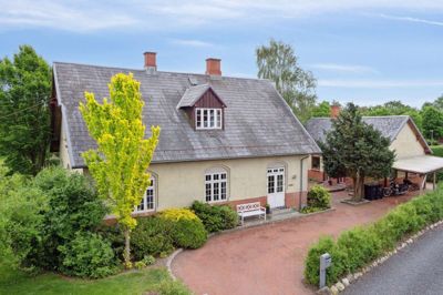 Ugens bolig - eller ugens stationsbygning kan vi omdøbe serien til, da det er den tidligere stationsbygning i Ilskov, der er til salg.
