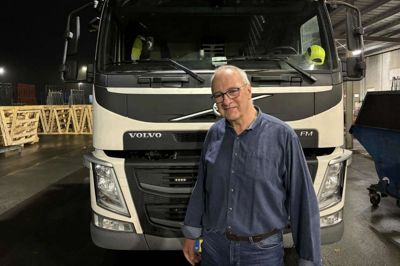 Kalle Vistisen har haft 40 år med job bag et lastbilrat - senest denne Volvo.
