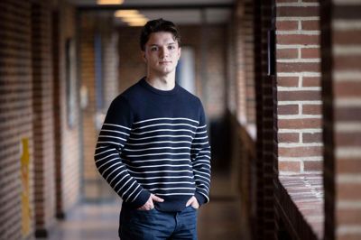 Bartosz Kowalik er en af de elever på Ikast-Brande Gymnasium, som kritiserer kommunens skolebusser fra oplandet og ind til Ikast. Han håber, at der i den kommende byrådsperiode kan kigges på mulige løsninger. Det vil betyde meget for de unges hverdag, hvis det bliver nemmere og mere behageligt at køre med bus i skole.