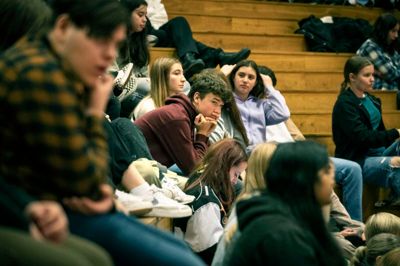 Vi vil gerne have de unges stemmer mere frem i debatten her i valgkampen. Derfor har vi sammen med Ikast-Brande Gymnasium lavet et ungepanel. Det samme har vi gjort på HHX. Mød eleverne fra Ikast-Brande Gymnasium i dag.