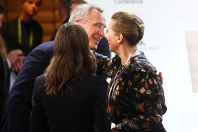 Bliver det statsminister Mette Frederiksen (S), der skal afløse Jens Stoltenberg på posten som Natos næste generalsekretær? Foto: Wolfgang Rattay/Reuters