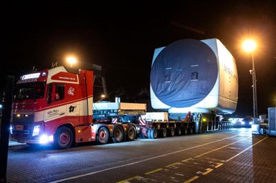 De store vindmølletransporter har før givet trafikale udfordringer på de små landeveje omkring Siemens Gamesa i Brande.
