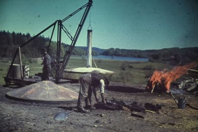 Jydsk Genkul med hovedsæde i Auning på Djursland blev etableret i 1940, og virksomheden forædlede træ og tørv til erstatningsprodukter for benzin- og olieprodukter.