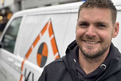 Kasper Viiernfeldt er klar til livet som selvstændig murer i Kjellerup.