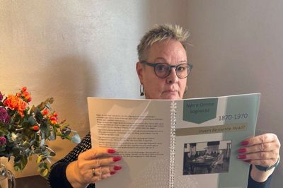 Jane Krause kigger her i den lokalhistoriske bog fra Nørre Omme Sognekommune, som hun har skrevet sammen med Birthe Albæk Kristiansen.