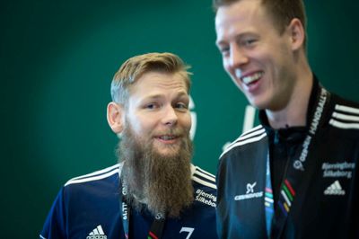 Nikolaj Øris (t.v.) og Nikolaj Markussen var holdkammerater i Bjerringbro-Silkeborg, da de i 2019 var med til at vinde VM-guld med det danske landsholdshold. Nikolaj Markussen nåede 68 A-landskampe og blev også europamester med Danmark i 2012.
