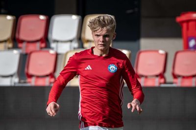 16-årige Kristian Bøgild Bloch lagde op til SIF's mål i Odense og ramte desuden stolpen i 1-1-kampen.