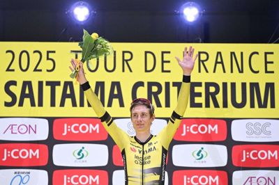 Jonas Vingegaard afsluttede i søndags sæsonen med en sejr i opvisningsløbet Saitama Criterium. Tidligere i 2025 vandt han Vuelta a España og blev nummer to i Tour de France.
