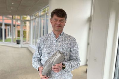 Direktørspecialist i Front End Innovation hos KK Wind Solutions, Jørgen D. Vestergaard, kalder den busbar for banebrydende i branchen.