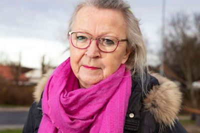 Bente Aarøe var ikke i tvivl om, at skulpturen skulle være en håndbold. Hun er selv aktiv frivillig i den lokale håndboldklub og hun ærgrer sig meget over den seneste tids udvikling i klubben, hvor Silkeborg-Voel KFUM har forladt samarbejdet i den professionelle eliteklub, BSV.