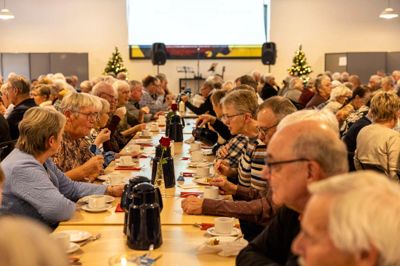 Ældre Sagen er en af de folkelige interesseorganisationer, der følger den nye sundhedsreform tæt og hilser flytning af pleje fra kommuner til regioner velkommen. Her lokalafdelingen i Aulum-Vildbjerg, der holdt efterårsfest tidligere i år.