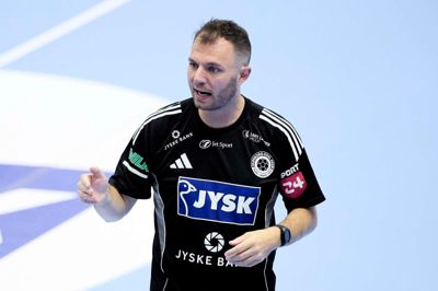 Peter Schilling Laursens Silkeborg-Voel mandskab drømmer om top-8, men før kampen mod HØJ må klubben nøjes med en øjeblikkelig 10. plads i ligaen.