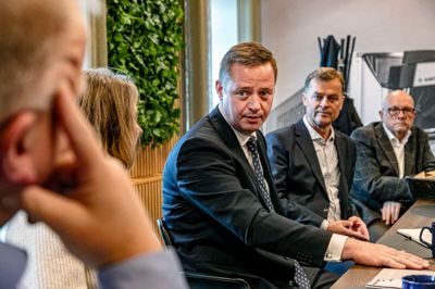 Her ses fra venstre Byrådsmedlem Gregers Frederiksen (V) byrådsmedlem Goska Rasmussen (V), minister Thomas Danielsen (V), byrådsmedlem og borgmesterkandidat Alfred Brunsgaard (V) og byrådskandidat Kurt Nielsen (V).