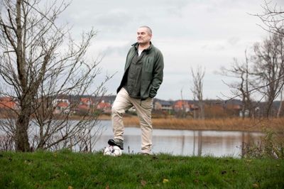 - Vores sportslige mål er, at vi skal spille så højt som muligt med lokale drenge. Vi vil være det næstbedste hold i Silkeborg, og her er vi hjulpet af, at Kjellerup IF er rykket ned, siger Holger Kristiansen.