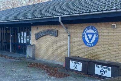 Silkeborg KFUM holder til på Søholt, og her holder Young Boys' danmarksseriehold også til.