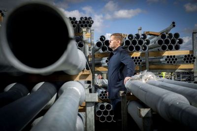 Administrerende direktør ved DAV Nordic Ulrik Toft Marcussen tager et fantastisk 2025 med ophøjet ro. Overskuddet som er steget med 10 millioner sammenlignet med sidste år, beviser i hans optik, at han har haft kompetente medarbejdere og nogle gunstigte udbud.