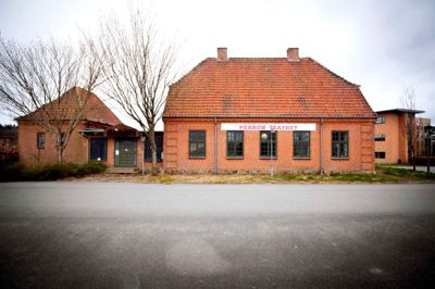 »I respekt for nærdemokratiet ønsker en række borgere i Lysbro, at Lysbro Station også vedbliver at eksistere i sit oprindelige udtryk.« Sådan skriver Tove Veng blandt andet i dette debatindlæg.