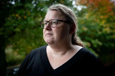 - Jeg vil nok aldrig få den afstand til Laura, som andre mødre får til døres døtre, når de bliver ældre. Jeg vil altid være mor med stort M, fortæller Rita Andersen om den forpligtelse, der er i at have en datter, som har skizofreni.