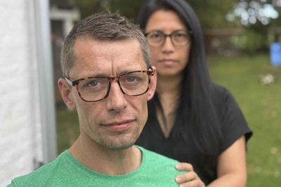 Allan Storm - her fotograferet sammen med sin hustru Ivonne - ser ud til at opfylde alle betingelser for at få uddannelsesgodtgørelse. Men Ankestyrelsen mener ikke, at det er tilfældet.