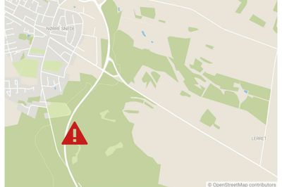 Hovedvej 13 syd for Nørre Snede ventes at åbne igen fredag formiddag, efter at have været spærret siden torsdag eftermiddag, hvor to lastbiler stødte frontalt sammen.