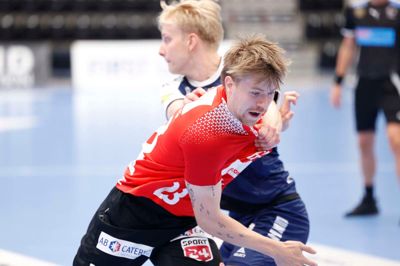 Nicolai Snogdal scorede seks mål på sin tidligere hjemmebane i Tønder og blev delt topscorer for HCM. Det kunne venstrefløjen dog ikke bruge til det helt store, for HC Midtjylland led et smerteligt nederlag mod en af de nærmeste rivaler i tabellen.