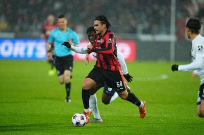 Aral Simsir var her, der og alle vegne i søndagens Superliga-duel mod FC Nordsjælland.