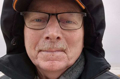Frederik Theilgaard Jepsen fra Herning ville opdatere sine arbejdspladser på Facebook, da han kom til at lave en helt ny Facebook-side med navnet »Herning Kommune«. Han har forsøgt at få den slettet i fem år - indtil videre uden held.