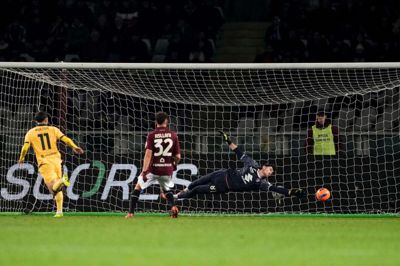 Christian Pulisic rejste sig fra influenza og ændrede 1-2 til 3-2 som indskifter for Milan.