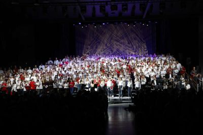 Skolerne vækkede julemagien med 12 numre til årets julekoncert.