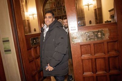 Sikandar Siddique var på Københavns Rådhus under kommunalvalget 18. november, hvor han blev valgt ind i Københavns Borgerrepræsentation.