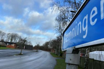 Der skal bygges huse på Dæmningen. Derfor skal vejen lukkes ned, mener kommunens forvaltning.
