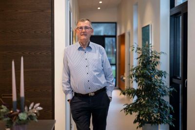 Nu takker Hans Østergaard (V) af som borgmester. Han bringer her sin personlige status over de otte år, hvor han har stået i spidsen for den politiske udvikling i Ringkøbing-Skjern Kommune.