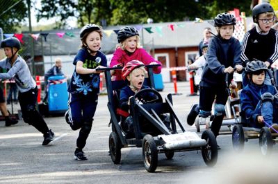 SFO'erne i Ry-området er inspireret af SFO-træffene i Silkeborg Kommune, hvor der blandt andet arrangeres årlige sæbekasseløb ved Skægkærskolen.
