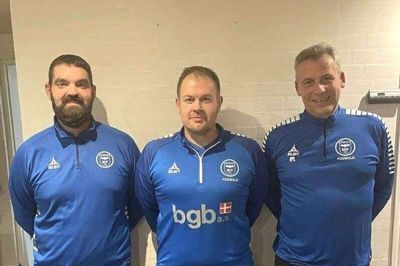 Mønsted IF's nye trænerteam er på plads forud for en forårssæson 2026 i serie 2. FRra venstre er det holdleder Anders Broch og trænerne Bo Broch Pedersen og Jens Peder Lausen.