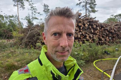 Onsdag aften sent måtte indsatsleder Anders Gjørret fra Brand & Redning Midtvest op af dynerne og en tur til Troldhede sammen med brandfolkene fra Sdr. Felding.
