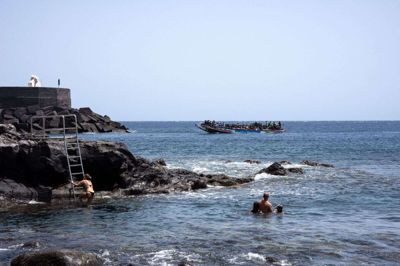 Migrantruten fra Vestafrika til Europa er en af de mest dødbringende i verden. Bådene ankommer primært til De Kanariske Øer i Spanien, men flere synker på den farefulde rejse via Atlanterhavet. (Arkivfoto).