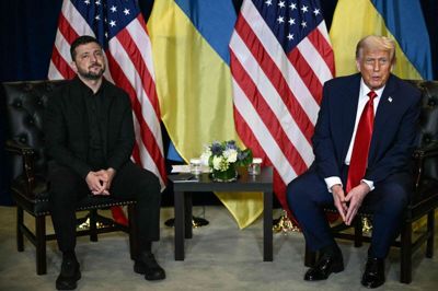 Donald Trump og Volodymyr Zelenskyj er mødtes flere gange. Søndag skal de to præsidenter mødes i Florida, fremgår det af en plan over mødeaktiviteter fra Det Hvide Hus. (Arkivfoto).
