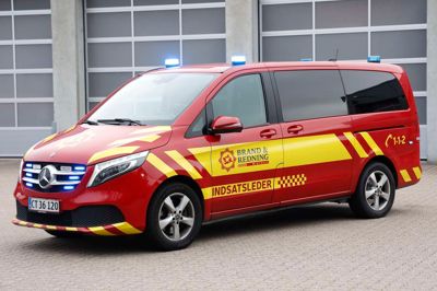 Indsatslederen ved Brand & Redning kaldte det et lille julemirakel og en meget speciel opgave, da en lastbilchauffør forulykkede ud gennem autoværnet og ned i Skjern Å på Midtjyske Motorvej. Nu er oprydningen overstået.