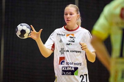 21-årige Thea Kylberg har ifølge Herning Folkeblads oplysninger pådraget sig en korsbåndsskade, der formentlig holder svenskeren ude i 9-12 måneder.