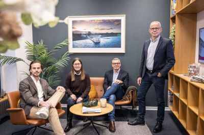 Ejerteamet hos Danbolig i Herning har løbet rigtig stærkt i 2025, da der har været travlhed i butikken. Fra venstre ses Michael Thomsen, Anne Gaardsted Mogensen, Henrik Ladegaard og Allan Christensen. Foto: Malene Korsgaard