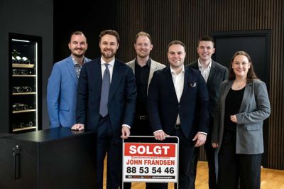 Her ses teamet hos Ejendomsmæglerfirmaet John Frandsen i Herning: Thomas Guldbæk, Phillip Thusing, Alex Nørgaard Hansen, Frederik Krusborg Andersen, Kristoffer Kastbjerg og Thea Kølbæk. Foto: Malene Korsgaard