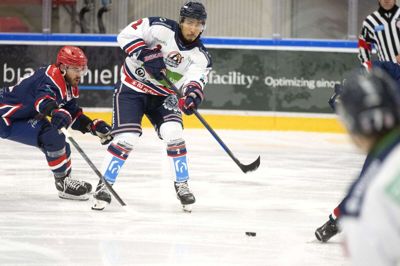 Frederikshavn White Hawks-spilleren Jaeden Martin blev udsat for racistisk adfærd, da tilskuere kastede bananer på isen under en kamp mod Aalborg Pirates. (Arkivfoto).